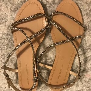 Cute Zara sandal, it’s very good condition.